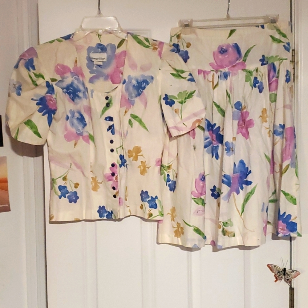 Vintage Carriage Court, Floral Skirt and Blouse Set, Size Small